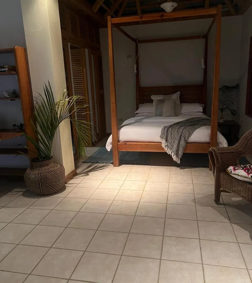 Paradise Point Villas Castara ゲストハウス